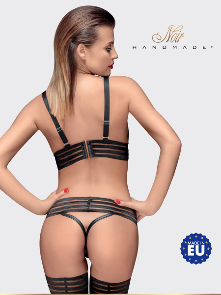 NH_bralette_elastic_tape_1350x1800_F15700001_S_M_03